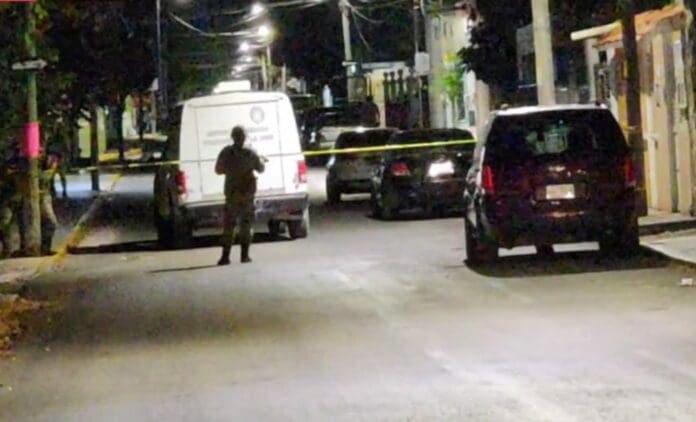 Acusan a extranjero de matar a sujeto que entró a robar a su casa, en Cozumel