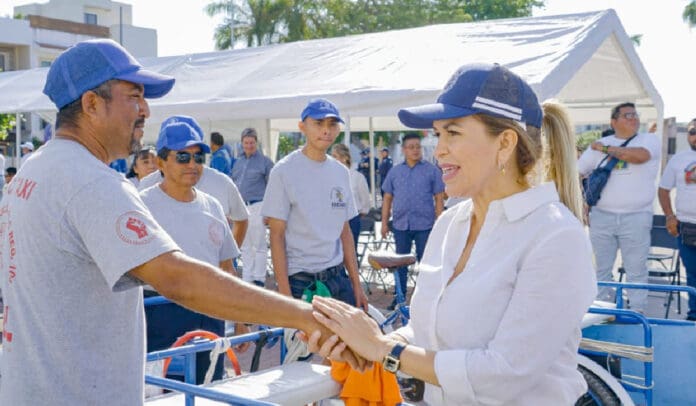 Participativo desfile por el Día del Trabajo