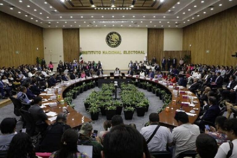 Nuevos consejeros del INE impiden limitar 'recorridos' de Morena