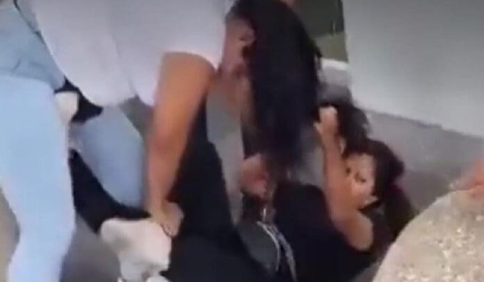 El aeropuerto de Cancún no puede sancionar a quienes se pelearon en la terminal porque no son transportistas establecidos.