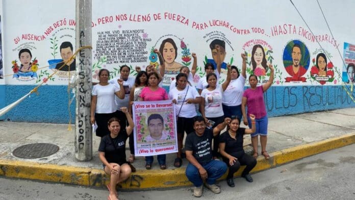 Las Madres Buscadoras anunciaron una nueva marcha para este lunes. También dieron a conocer un hermanamiento con los padres de los 43.