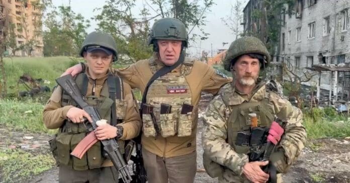 Los mercenarios de Wagner cruzan la frontera rusa tras declararse en rebeldía