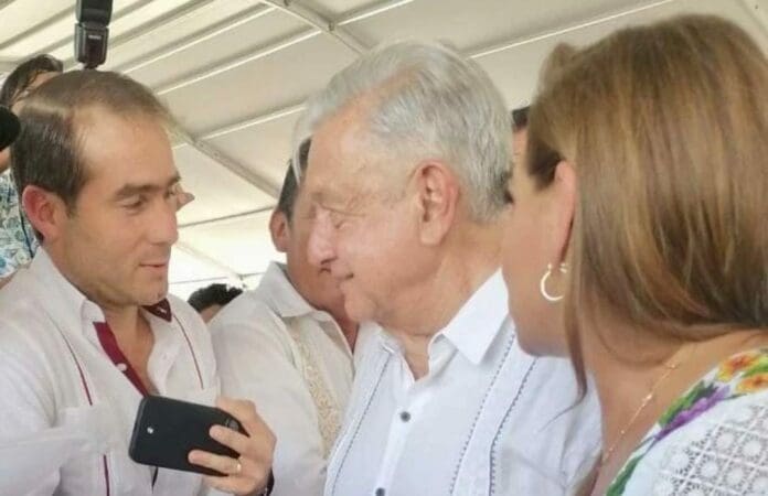 AMLO resaltó de nueva cuenta la labor del gobierno de Diego Castañón Trejo, que ha ayudado a controlar las invasiones.