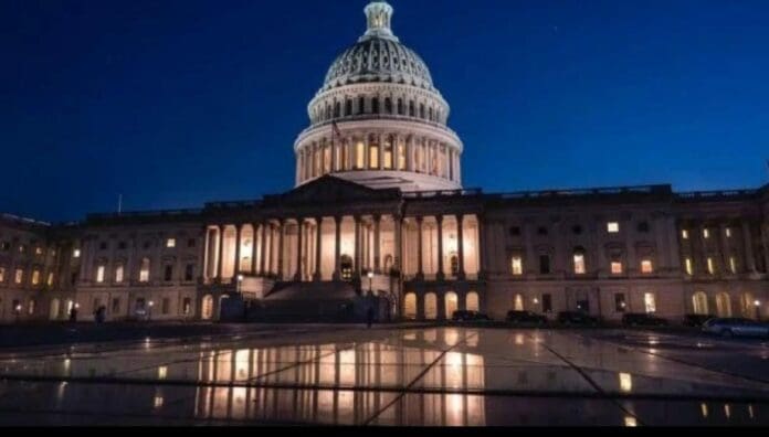 Senadores de Estados Unidos piden a su gobierno que sancione a funcionarios mexicanos que apoyen al crimen organizado.