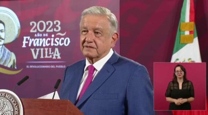 AMLO aseguró que su esposa e hijos no van a respaldar públicamente a ningún aspirante, ésto luego de la invitación del ex canciller.