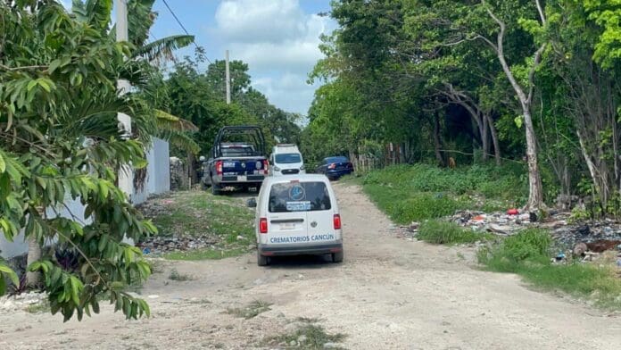 Los restos de una persona fueron localizados en un predio abandonado en la zona de Cuya Maya en Cancún este domingo.