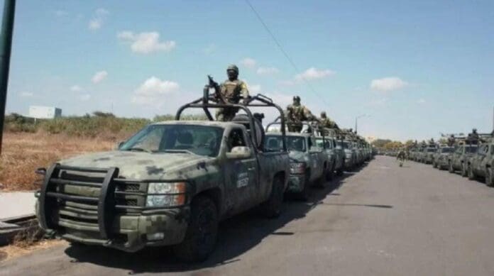 Un camión de Sedena volcó en el estado de Zacatecas. Debido al percance tres soldados murieron y 29 quedaron lesionados.