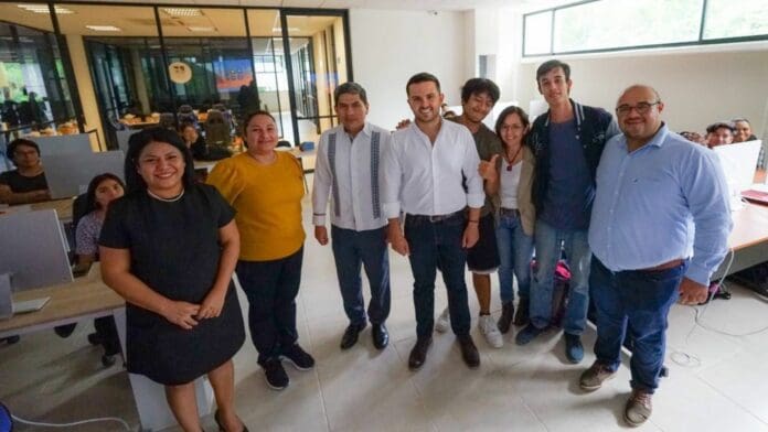 Destaca Pablo Bustamante que, de la mano con la juventud cancunense, se construye el Bienestar