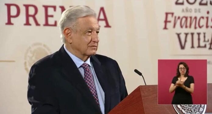 AMLO rechazó que Vicente Fox haya empezado a otorgar los apoyos a adultos mayores. Dijo que incluso estaba en contra de ellos.