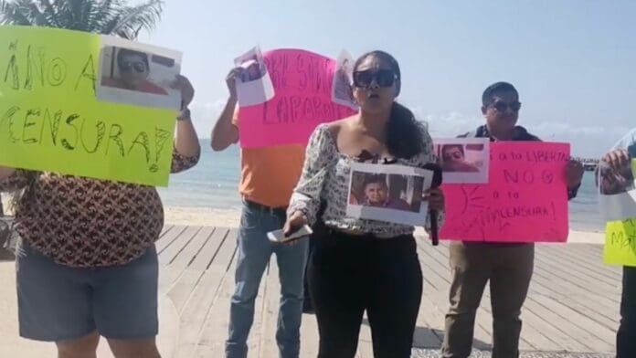 Se manifiestan periodistas de Playa del Carmen en el Día de la Libertad de Expresión