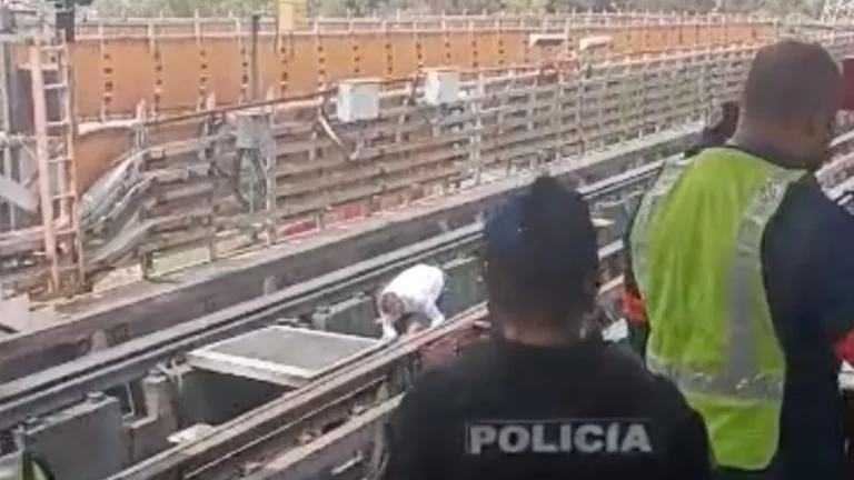 Trabajador del Metro CDMX muere al caer a vías en estación Oceanía de la Línea B