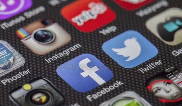 Una persona se hacía pasar como víctima de violencia en redes sociales; al parecer todo se trataba de una estafa.