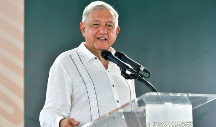 AMLO, aspirantes presidenciales y gobernadores de Morena se reúnen en privado un día después de la elección