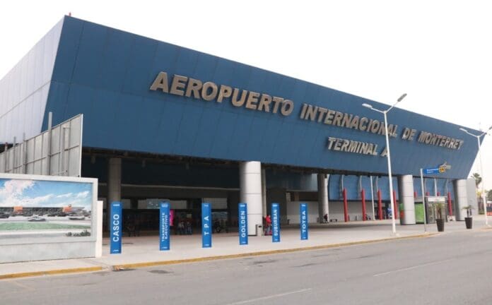 Cae hombre en el Aeropuerto de Monterrey con 700 mil pesos