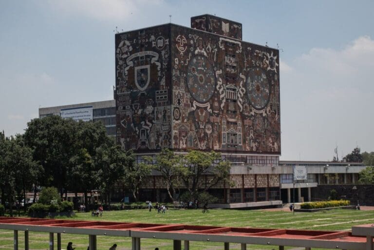 Recomienda UNAM volver a usar cubrebocas ante aumento de casos de Covid-19 en México
