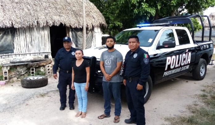 Simula Mary Hernández entrega de patrulla a alcaldía de Felipe Carrillo Puerto, denuncian