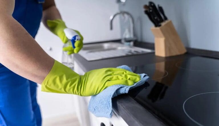 Mujer incluye en su CV ser ‘ama de casa’ y se vuelve viral