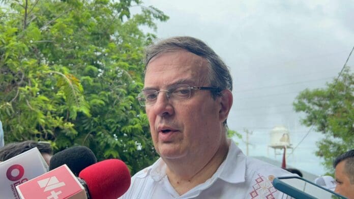 El excanciller Marcelo Ebrard vino a Quintana Roo. Habló de sus propuestas y confirmó que irá al aniversario de Solidaridad.