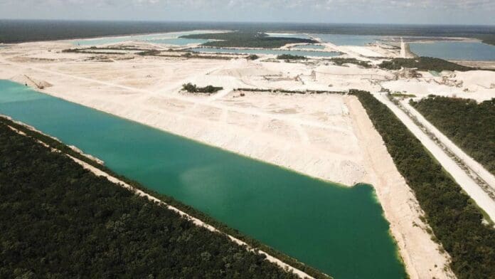 AMLO señala que se ofrecieron 6 mil 500 mdp a Calica por 2 mil 411 hectáreas