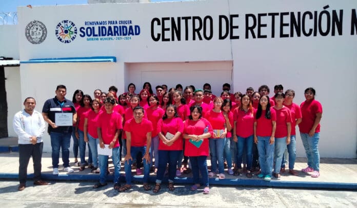 Acercan a estudiantes de criminología al Cereso de Playa del Carmen, para realizar prácticas y estudios profesionales