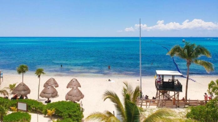 Se amplía el horario de guardavidas en Playa del Carmen por operativo de verano