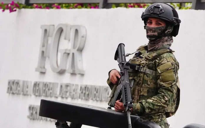 Trabajaba en la FGR, pero secuestraba y extorsionaba