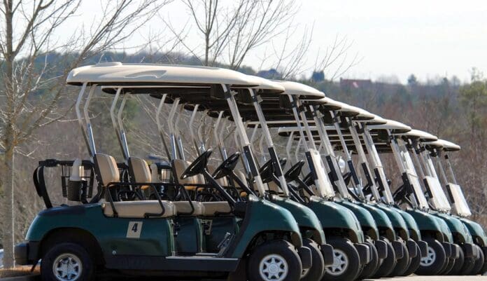 Niño pierde la vida tras ser atropellado por carrito de golf que manejaba menor de 3 años