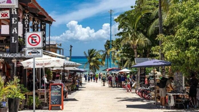 Rentas vacacionales provocaron la baja temporada de hoteles del centro de Playa del Carmen
