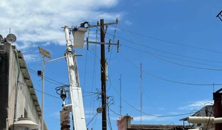 CFE programa apagones este jueves en Playa del Carmen