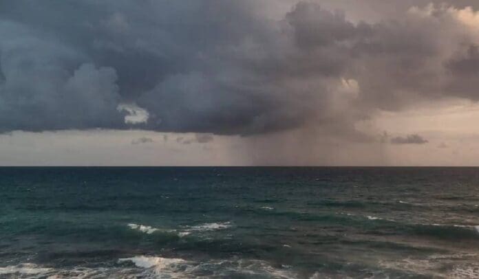 “Idalia” se convierte en huracán y se aleja de las costas de Quintana Roo