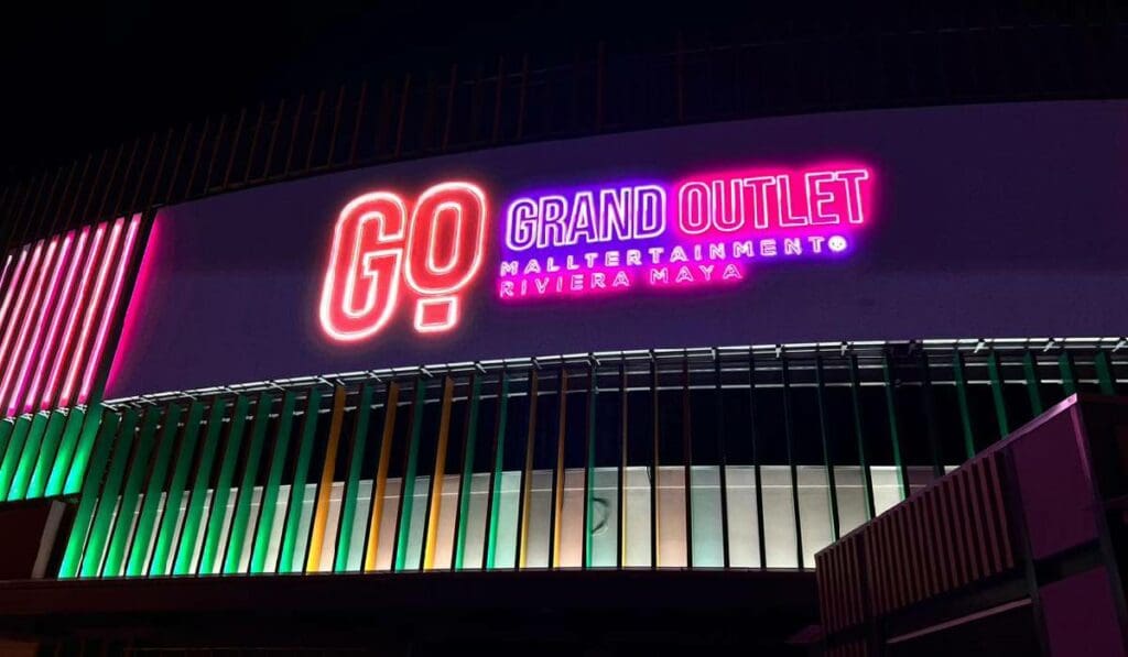 ¡Una experiencia sin igual llega a Riviera Maya! El outlet de lujo más grande de Latinoamérica abre sus puertas al público.