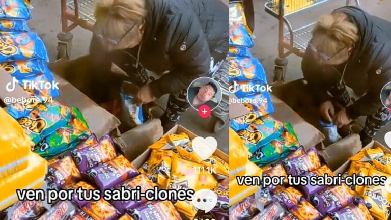 "Sabriclones": Captan a vendedora llenando bolsas de Sabritas con papas piratas en CDMX
