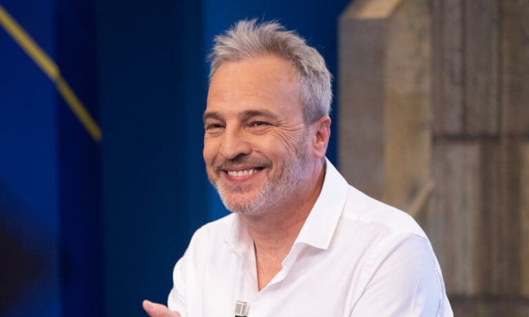 David Summers de Hombres G se suma al Proyecto "Amigos Playa del Carmen" para ayudar a los niños mayas en México