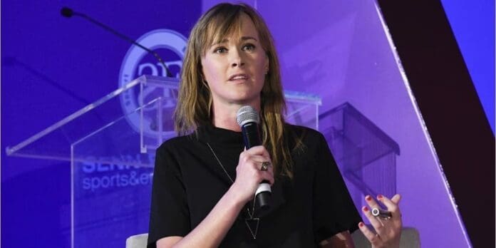 Marion Reimers es acusada por presuntamente acreditarse textos e información de otras mujeres para el libro 'Pioneras'