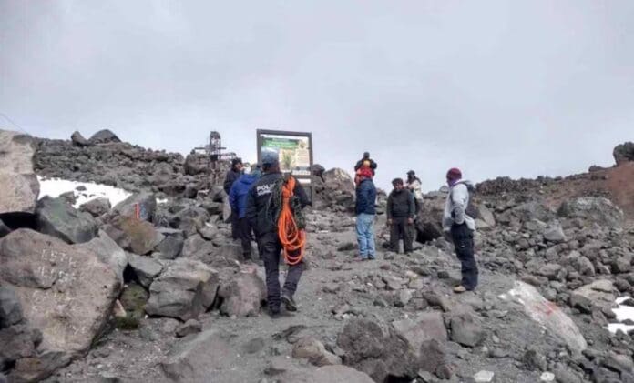 Fallecen 4 personas tras subir al Pico de Orizaba en Puebla