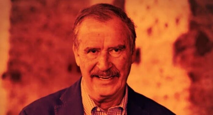 Vicente Fox dijo que el montaje de los libros de texto es peor que el de Florence Cassez. Es decir, aceptó la corrupción en su gobierno.