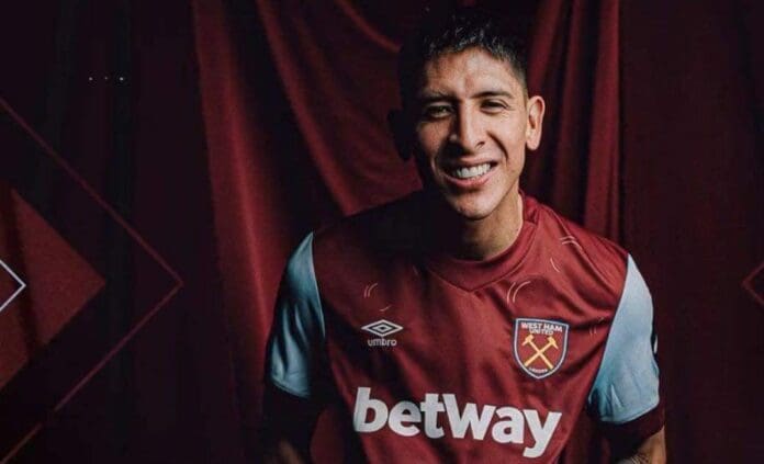 El mediocampista Edson Álvarez ha sido confimado como el nuevo refuerzo del West Ham de la Premier League de Inglaterra.
