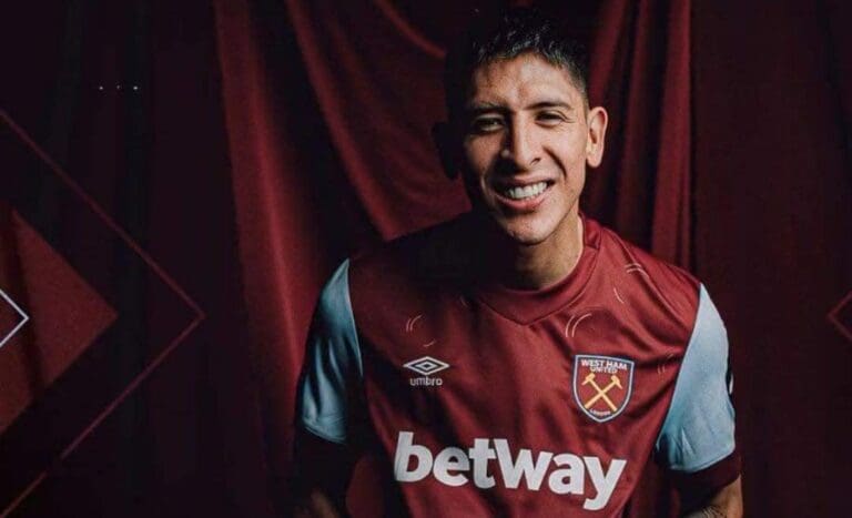 El mediocampista Edson Álvarez ha sido confimado como el nuevo refuerzo del West Ham de la Premier League de Inglaterra.