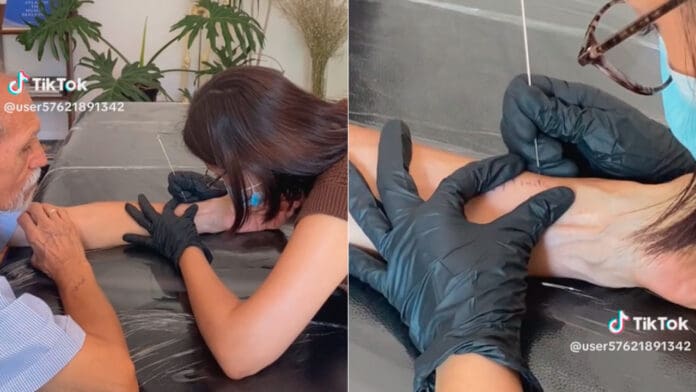 VIDEO: Abuelito se tatúa las últimas palabras de su esposa muerta