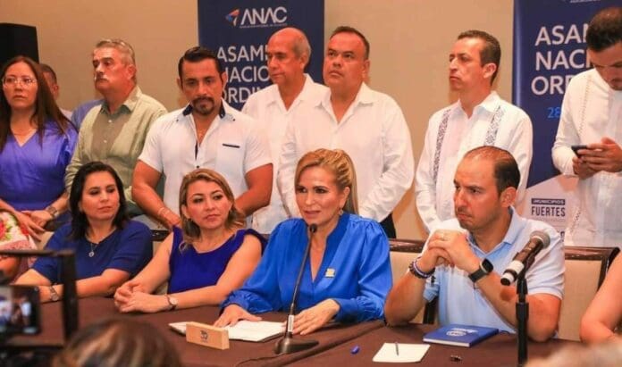 En el marco del 30 aniversario de Solidaridad, el dirigente nacional del PAN le dio un espaldarazo a la presidenta Lili Campos.