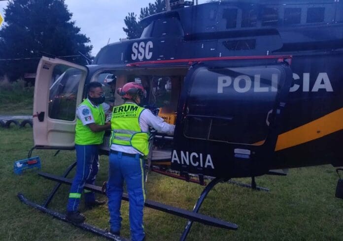 Niño cae dentro del volcán Xitle en CDMX