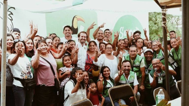 En territorio, lleva Fernando Muñoz el mensaje de transformación a la gente de Playa del Carmen
