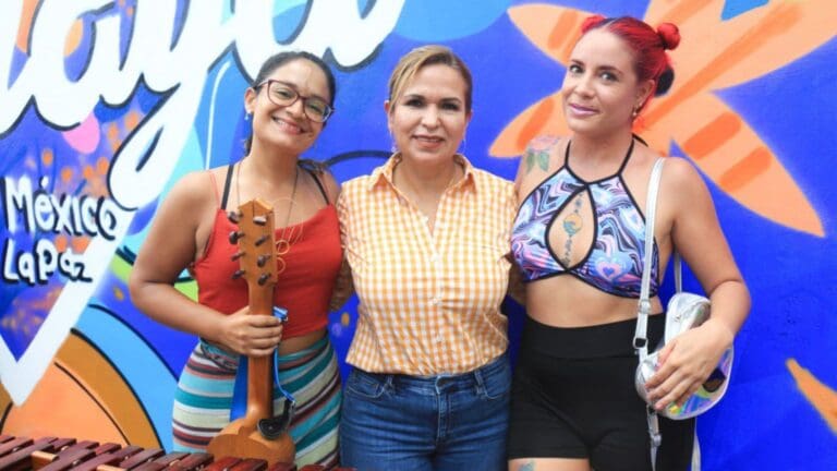 Lili Campos develó el muro “La Bamba por Playa”