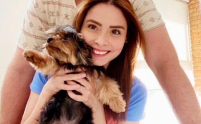 Maryfer Centeno está de luto: Yorkie, su perrito, ha muerto