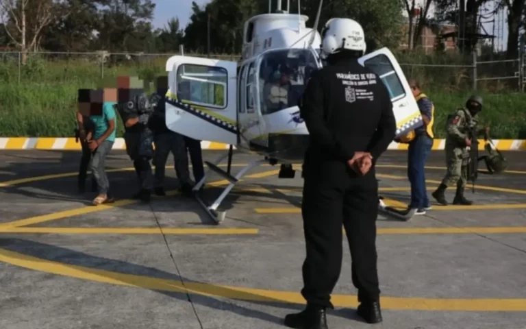 Liberan a 26 presuntos autodefensas detenidos en La Ruana, Michoacán