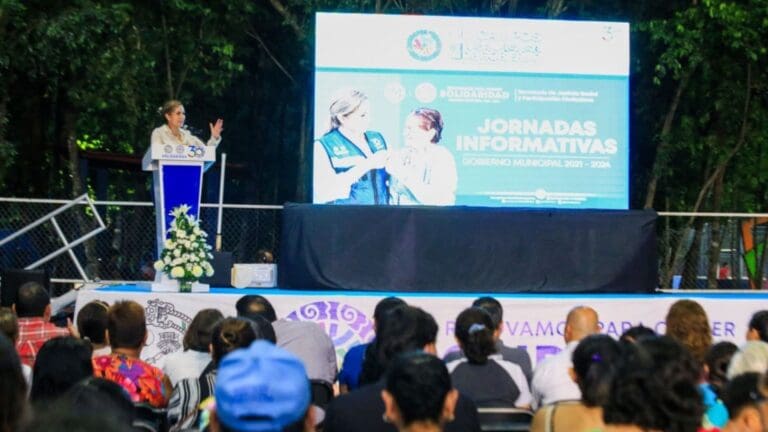 Lili Campos inicia las "Jornadas Informativas"
