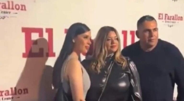 Emma Coronel ya disfruta de su libertad. Este fin de semana fue captada en un antro festejando la independencia mexicana.