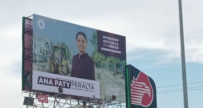 ¿Y la austeridad Ana Paty Peralta coloca espectaculares y tapiza el transporte público con su imagen