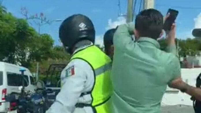 Tras ser exhibidos por agredir a influencer, elementos de Tránsito de Cancún fueron suspendidos. Urge que se depure la corporación.