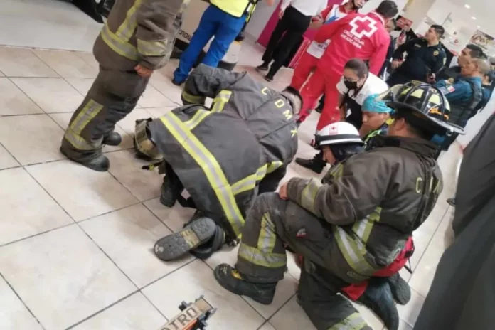 Muere una persona y queda un herido por desplome de elevador en el centro comercial Gran Sur, Coyoacán